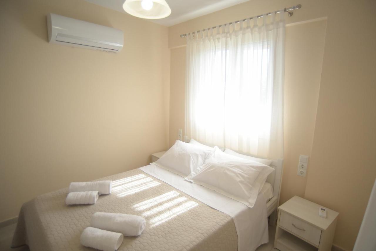 Mistral Apartments Kariótai Exteriér fotografie